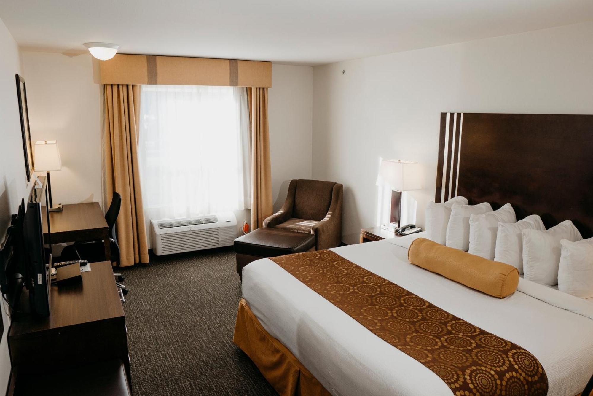 Ramada Golden Exterior foto