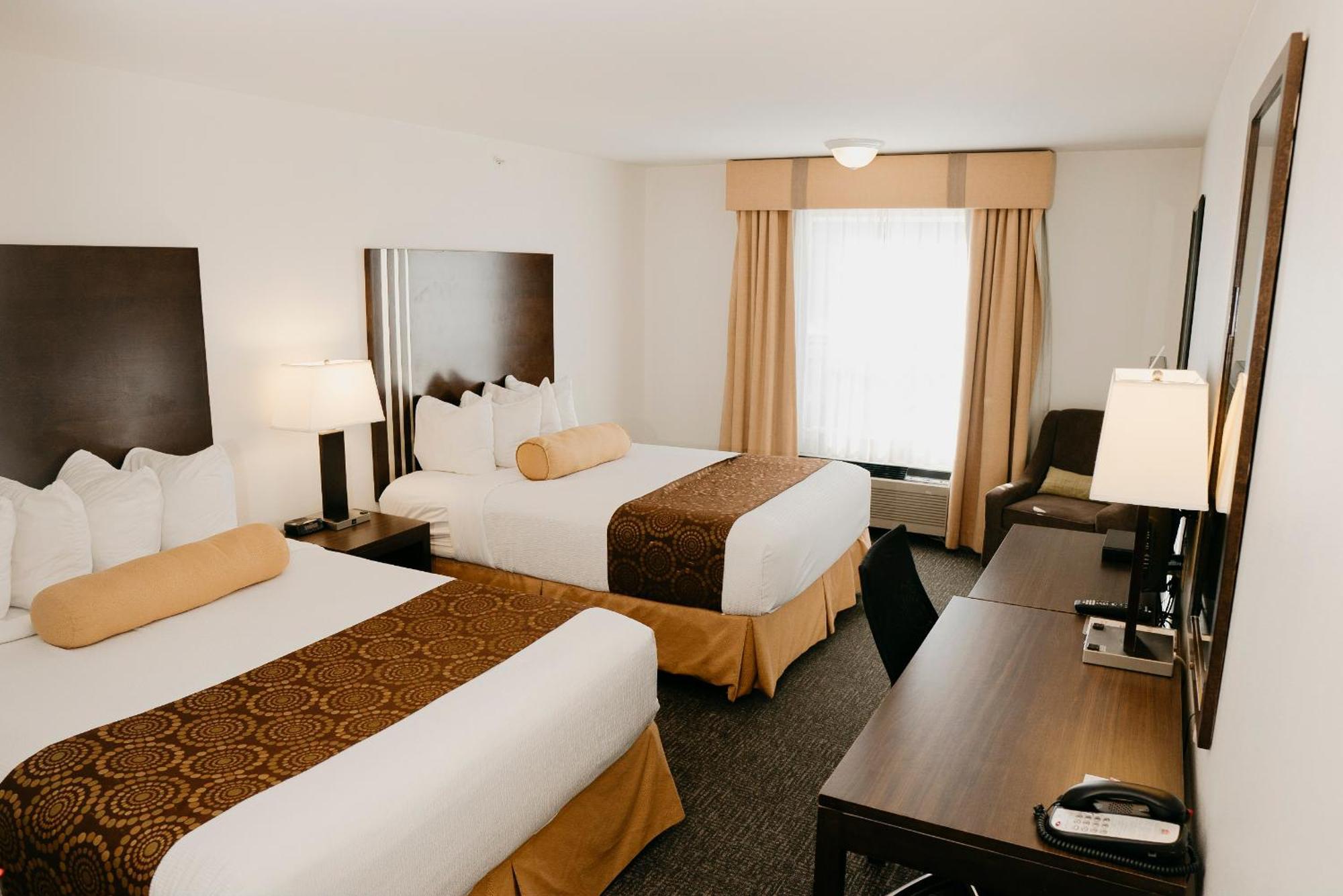 Ramada Golden Exterior foto